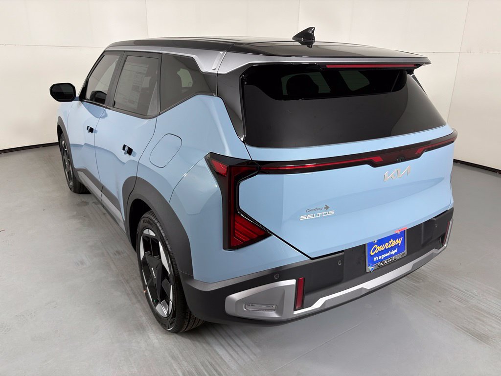 New 2027 Kia Seltos S FWD image 5
