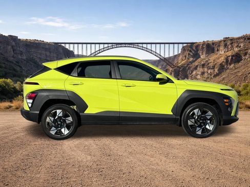 Used 2025 Hyundai Kona SEL AWD/4WD image 2
