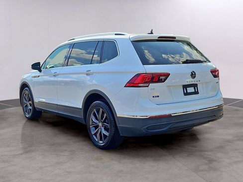 Used 2022 Volkswagen Tiguan SE AWD/4WD image 6