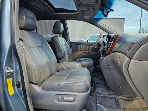 Used 2009 Toyota Sienna XLE Limited image 13