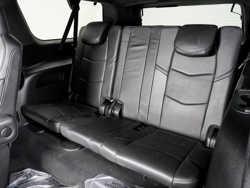 Used 2019 Cadillac Escalade ESV Platinum image 27