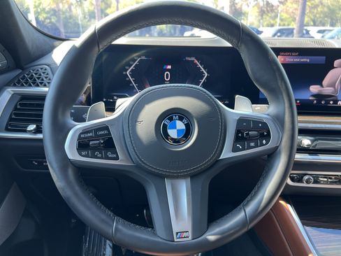 Certified 2025 BMW X6 xDrive40i w/ Executive Package image 18