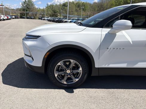 Used 2023 Chevrolet Blazer LT w/ LPO, Floor Liner Package AWD/4WD image 9