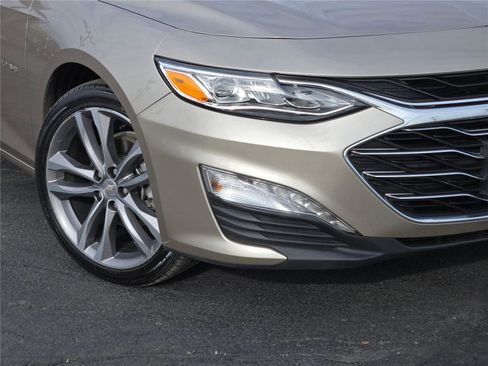 Used 2024 Chevrolet Malibu LT image 3