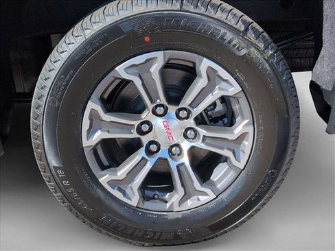 New 2026 GMC Sierra 1500 SLE w/ Preferred Package image 10