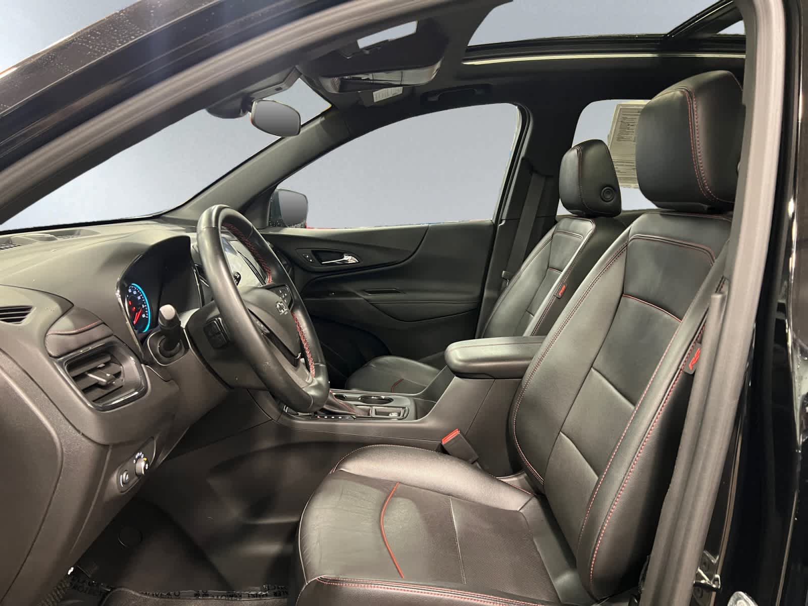 Used 2023 Chevrolet Equinox RS w/ RS Leather Package AWD/4WD image 11