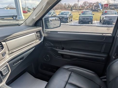 Used 2024 Ford Expedition XLT image 10