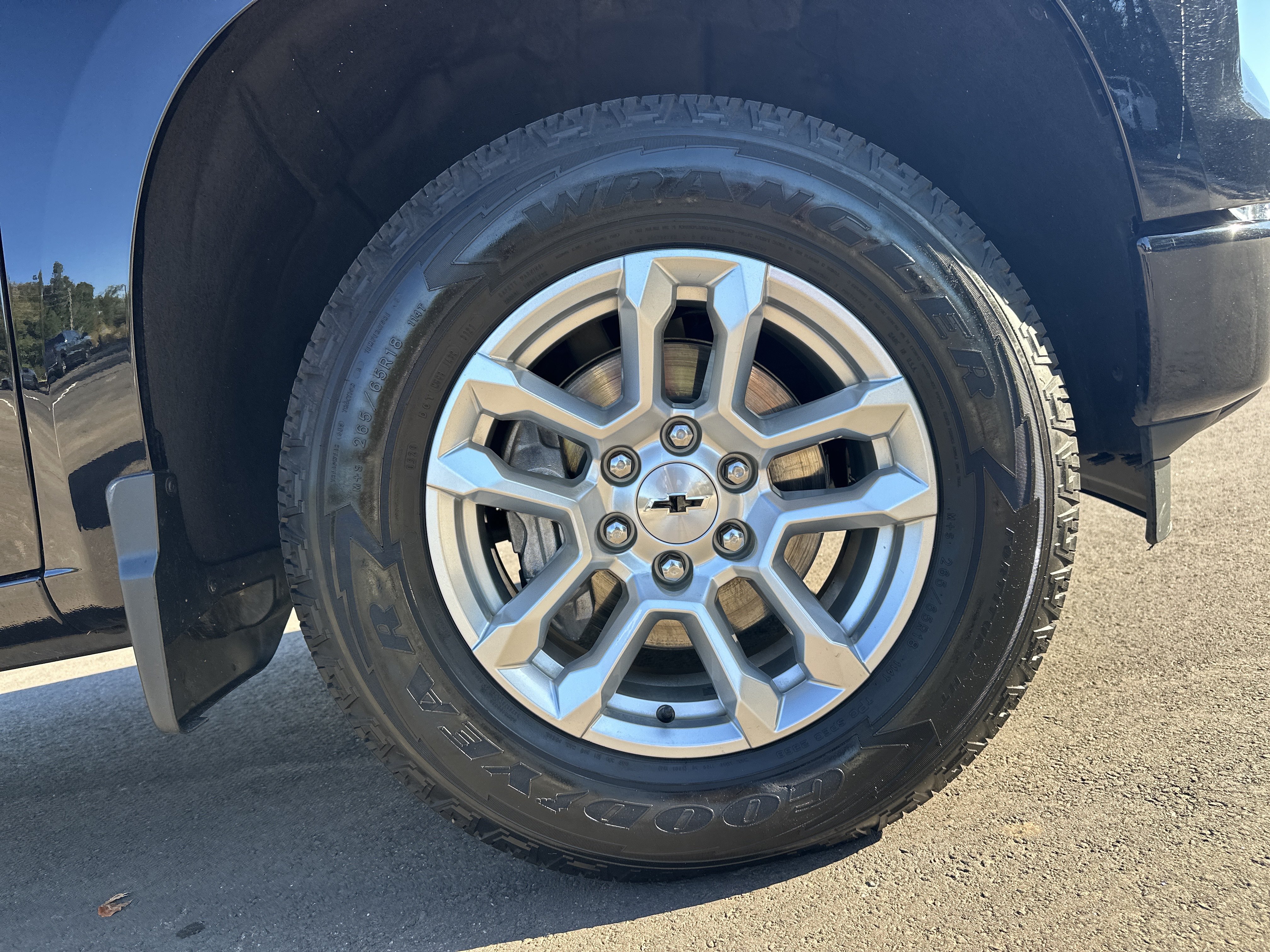 Used 2023 Chevrolet Silverado 1500 RST AWD/4WD image 13