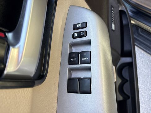 Used 2008 Toyota Sequoia Platinum image 11