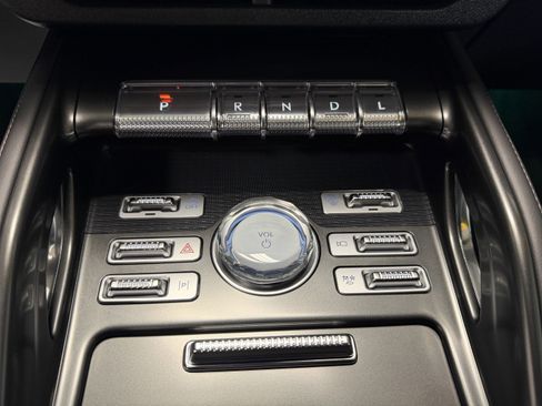 Used 2025 Lincoln Nautilus Premier w/ Equipment Group 102A AWD/4WD image 11