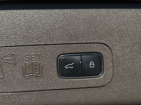 Used 2022 Lincoln Aviator Reserve w/ Class IV Trailer Tow Package AWD/4WD image 6