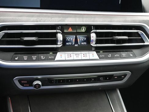 Used 2023 BMW X5 xDrive40i w/ Premium Package AWD/4WD image 19