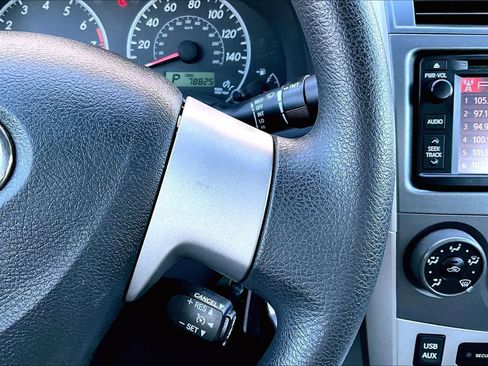 Used 2013 Toyota Corolla LE image 24