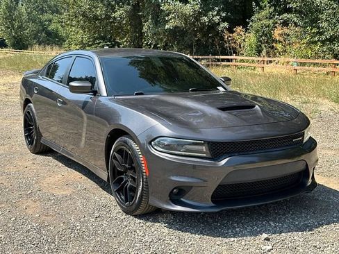 Used 2020 Dodge Charger GT RWD image 2