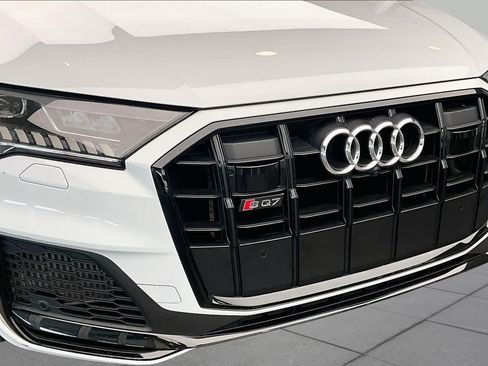 Used 2023 Audi SQ7 Premium Plus w/ Executive Package AWD/4WD image 31