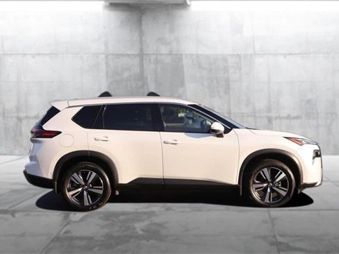 Certified 2024 Nissan Rogue SL w/ SL Premium Package image 5