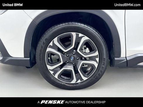 Used 2023 Subaru Ascent Limited w/ Technology Package AWD/4WD image 9