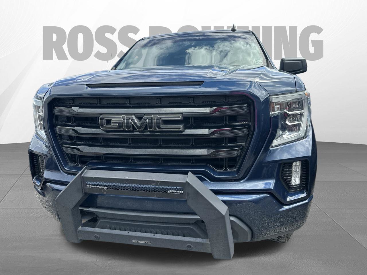 Used 2020 GMC Sierra 1500 Elevation w/ Elevation Value Package RWD image 2