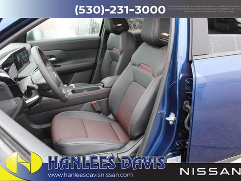 New 2026 Nissan Kicks SR w/ SR Premium Package FWD image 12
