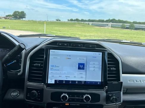 Used 2022 Ford F250 Lariat w/ Lariat Ultimate Package AWD/4WD image 15