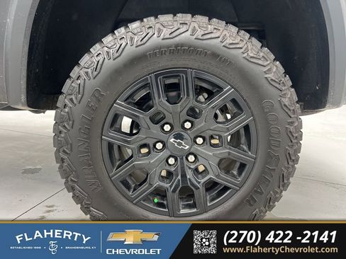 Used 2024 Chevrolet Colorado Trail Boss w/ Technology Package image 19