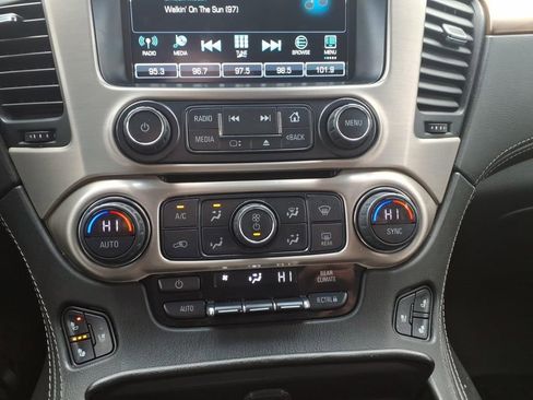 Used 2020 GMC Yukon Denali w/ Denali Ultimate Package image 12