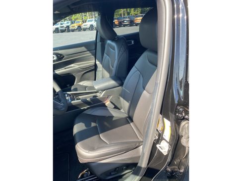 New 2026 Jeep Compass Limited w/ Sun, Sound & Navigation Group AWD/4WD image 19