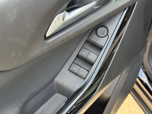 New 2026 Chevrolet Equinox LT image 13