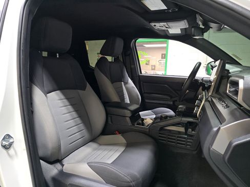 Used 2024 Toyota Tacoma TRD Sport w/ TRD Sport Upgrade Package image 24