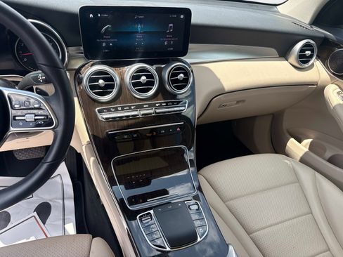 Used 2022 Mercedes-Benz GLC 300 image 21
