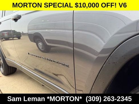 New 2025 Jeep Grand Cherokee Limited w/ Black Appearance Package AWD/4WD image 4