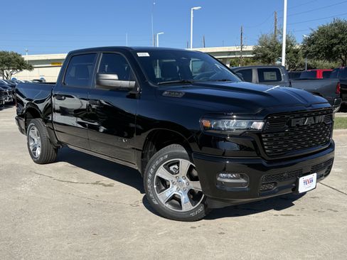 New 2026 RAM 1500 Express image 2