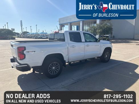 Used 2025 Chevrolet Colorado LT w/ LT Convenience Package AWD/4WD image 5