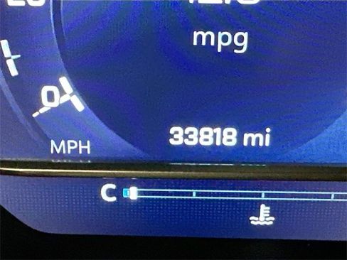 Used 2024 Chevrolet Silverado 1500 LT image 14