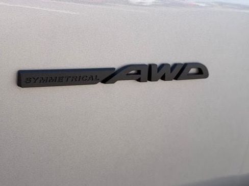 Used 2026 Subaru Outback Premium AWD/4WD image 9