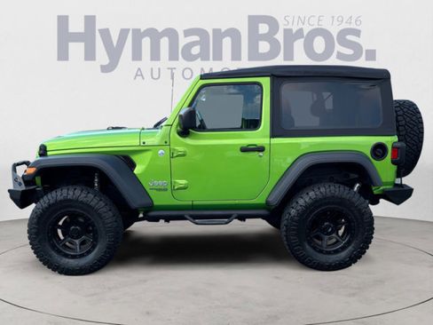 Used 2019 Jeep Wrangler Sport image 6