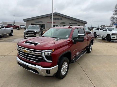 Used 2024 Chevrolet Silverado 2500 LTZ w/ LTZ Convenience Package AWD/4WD image 3
