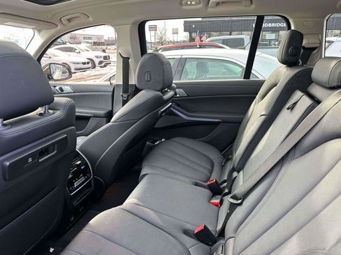 Used 2020 BMW X7 xDrive40i w/ Cold Weather Package image 9