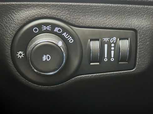 Used 2019 Jeep Compass Trailhawk w/ Leather Interior Group image 17