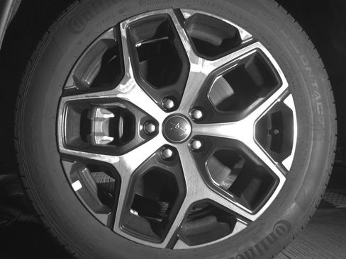 Used 2025 Jeep Compass Limited image 12