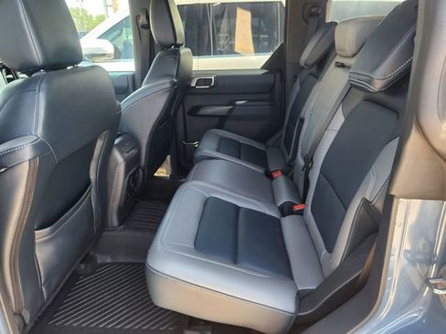 Used 2024 Ford Bronco Outer Banks AWD/4WD image 3