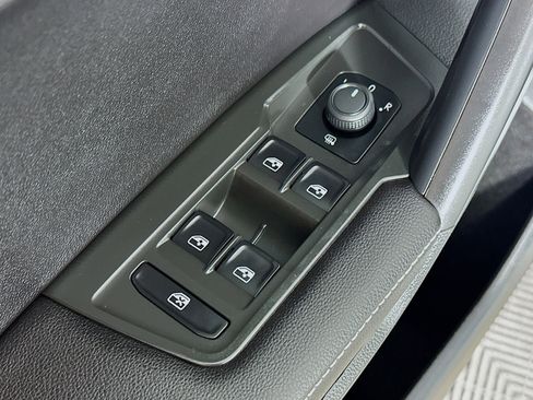 Used 2024 Volkswagen Tiguan S AWD/4WD image 17