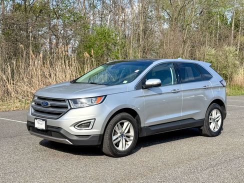 Used 2018 Ford Edge SEL w/ Equipment Group 201A AWD/4WD image 3