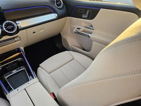 New 2026 Mercedes-Benz GLB 250 image 29