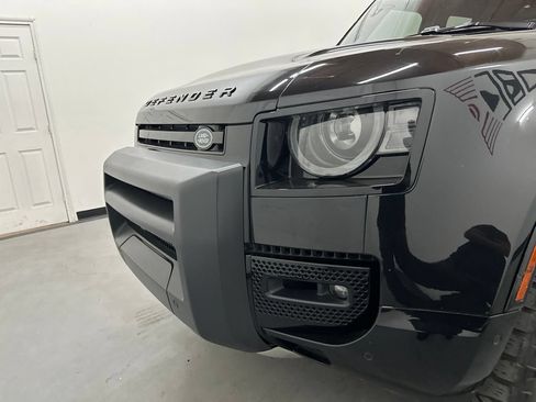 Used 2022 Land Rover Defender 110 X-Dynamic SE AWD/4WD image 24
