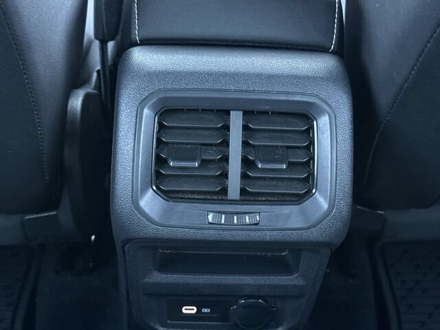 Used 2023 Volkswagen Tiguan SE R-Line FWD image 14