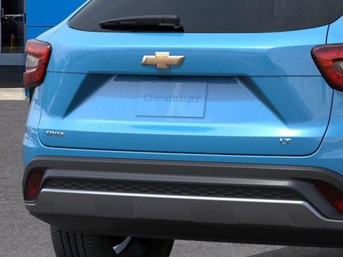 New 2026 Chevrolet Trax LT w/ Driver Confidence Package image 14