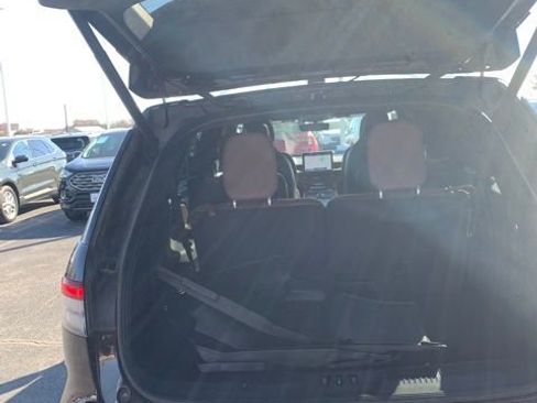 Used 2023 Lincoln Aviator Reserve w/ Equipment Group 201A image 11