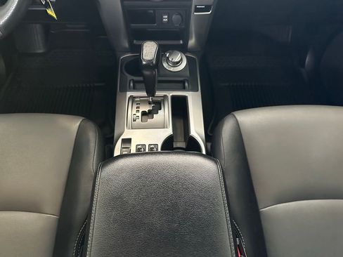 Used 2018 Toyota 4Runner SR5 Premium AWD/4WD image 22