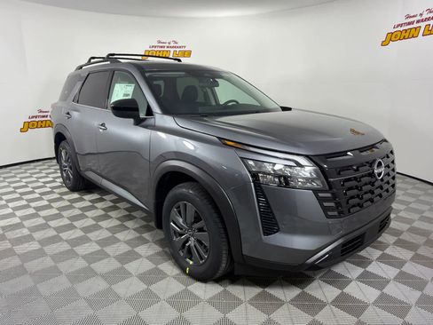 New 2026 Nissan Pathfinder SV image 8